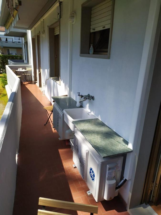 Beach House, 300 M Dal Mare, Marina Di Massa Extérieur photo