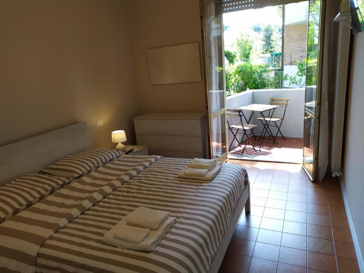 Beach House, 300 M Dal Mare, Marina Di Massa Extérieur photo