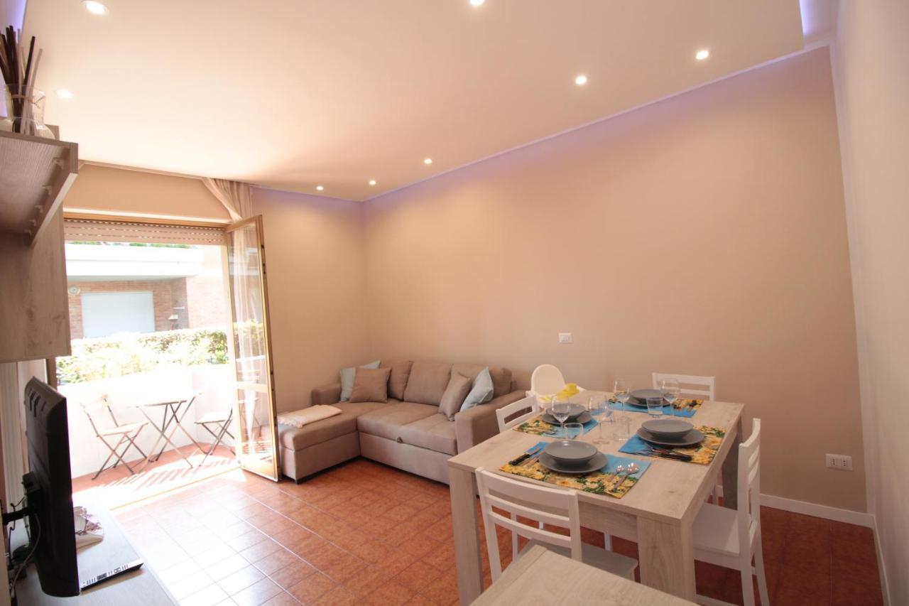 Beach House, 300 M Dal Mare, Marina Di Massa Extérieur photo