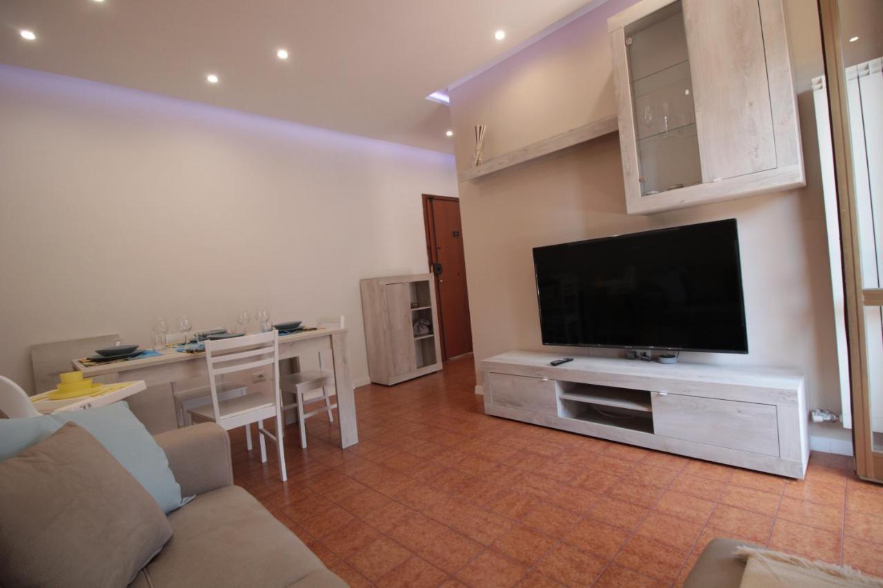 Beach House, 300 M Dal Mare, Marina Di Massa Extérieur photo